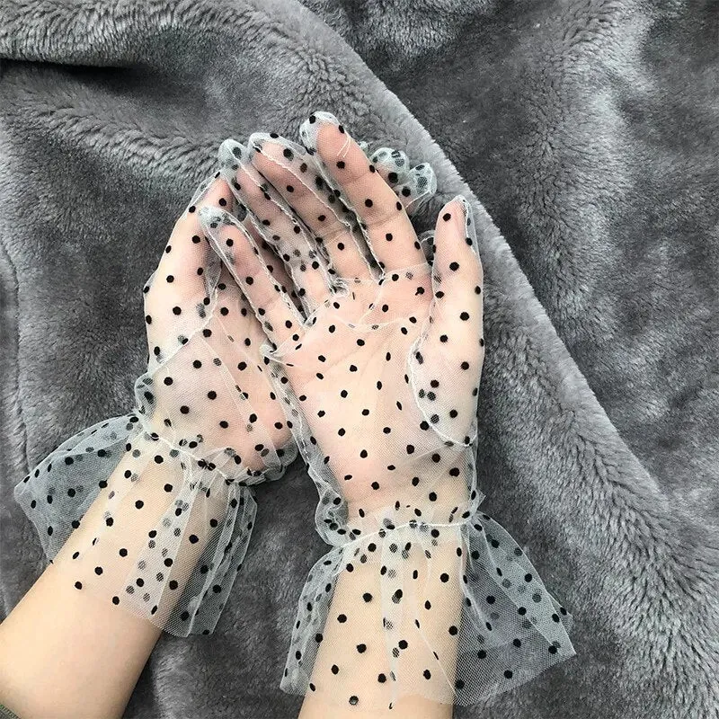 Feminine Vintage Lacey Gloves