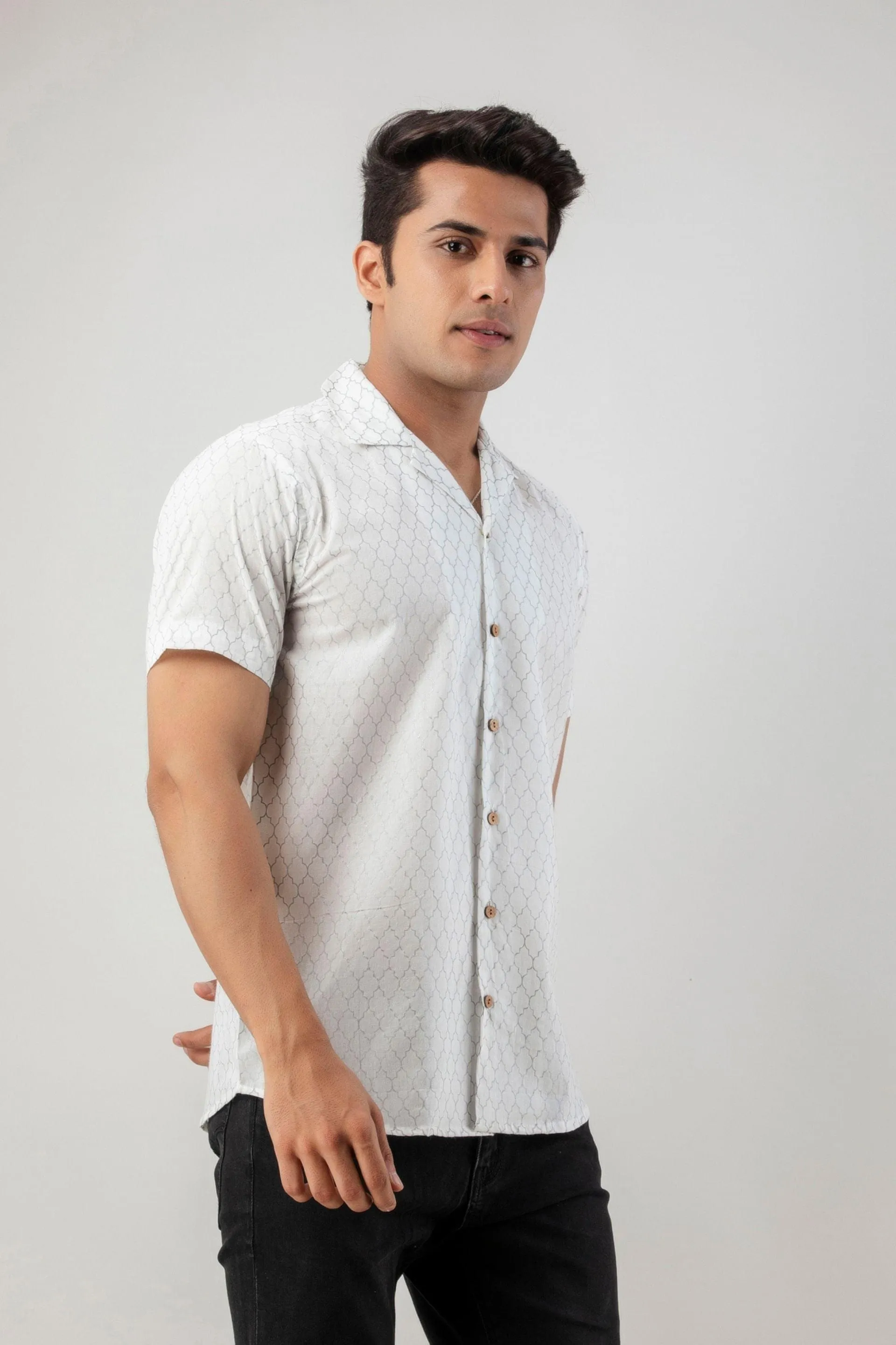 Firangi Yarn 100% Jaipuri Silver Jharokha Cotton Printed Cuban Collar Shirt- White