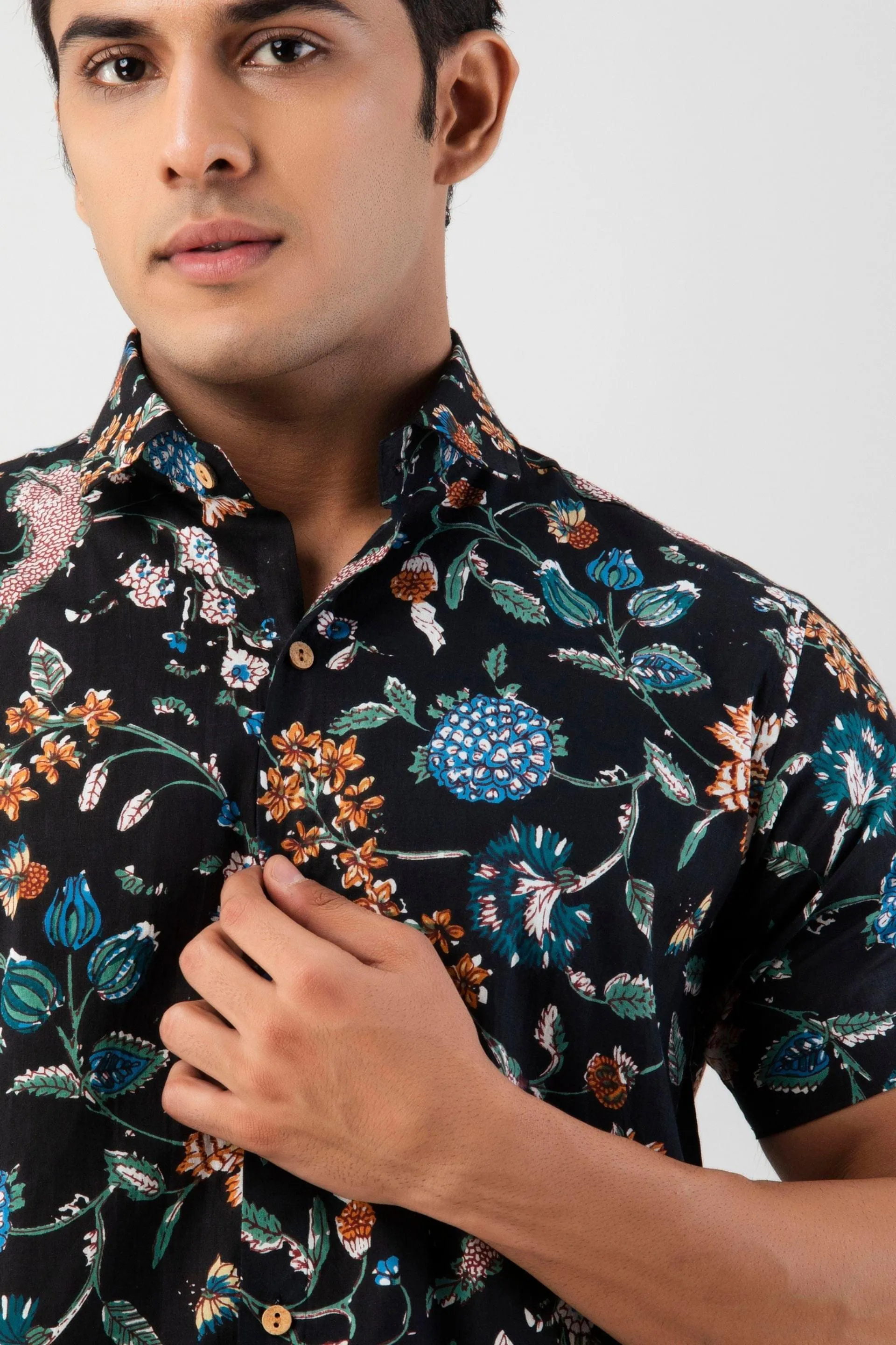 Firangi Yarn Black Chintz Art Printed Cotton Floral Shirt For Men - Half Sleeves, White