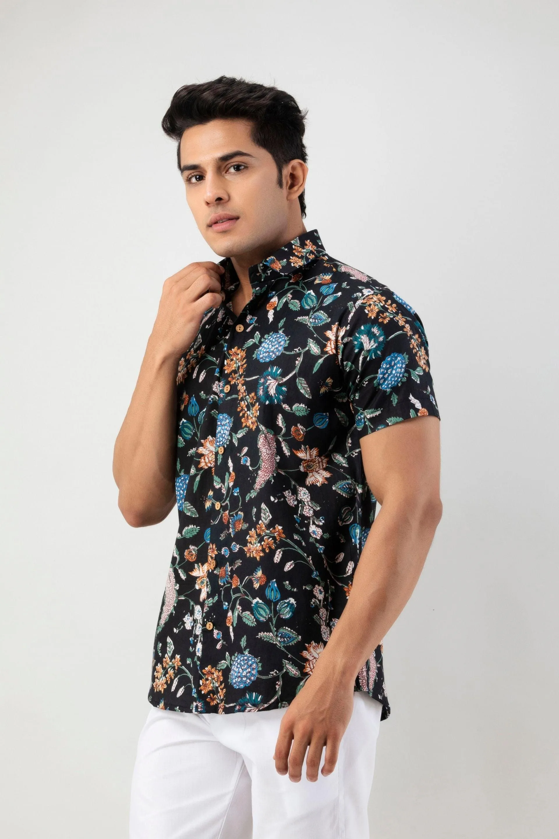 Firangi Yarn Black Chintz Art Printed Cotton Floral Shirt For Men - Half Sleeves, White