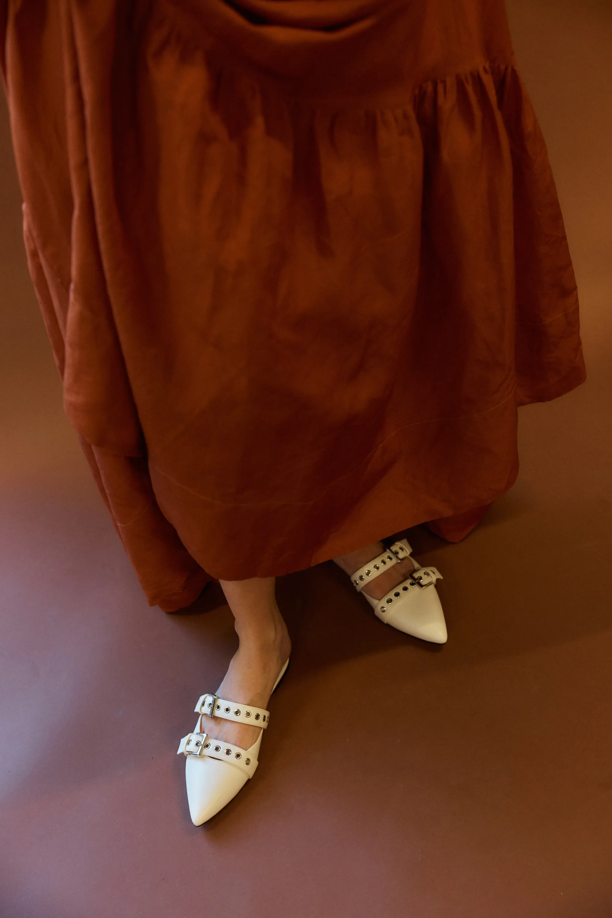 Indianna Point Toe Flats - Chalk White