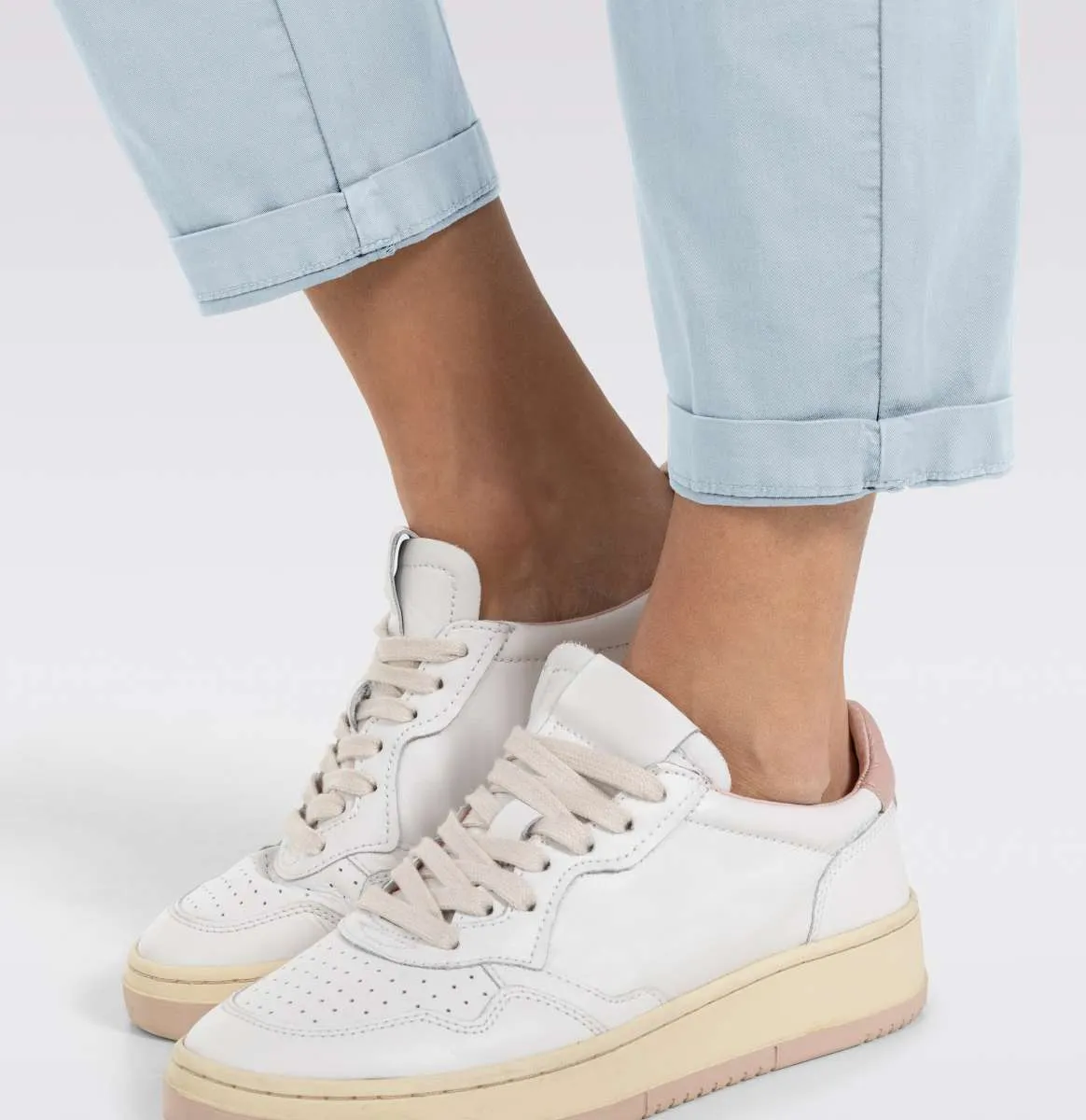 MAC WOMEN'S TURN UP CHINO - ICE BLUE