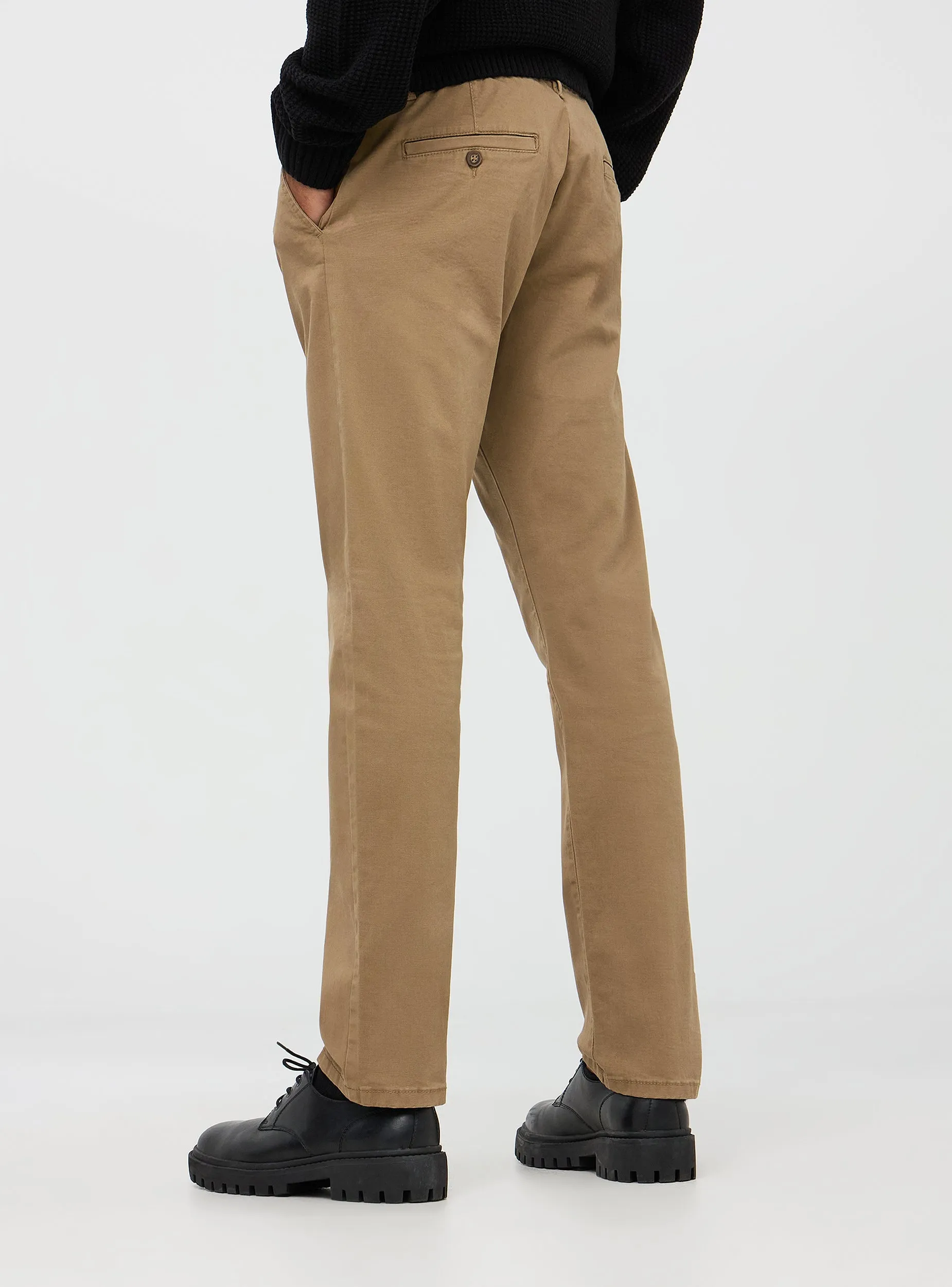 Man Long pants
