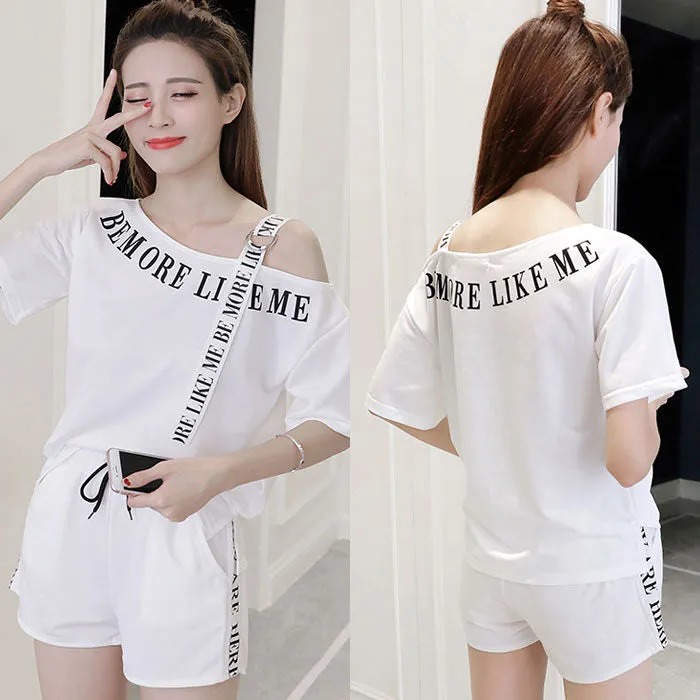 Setelan Wanita Kaos dan Celana Pendek Sporty Trendy