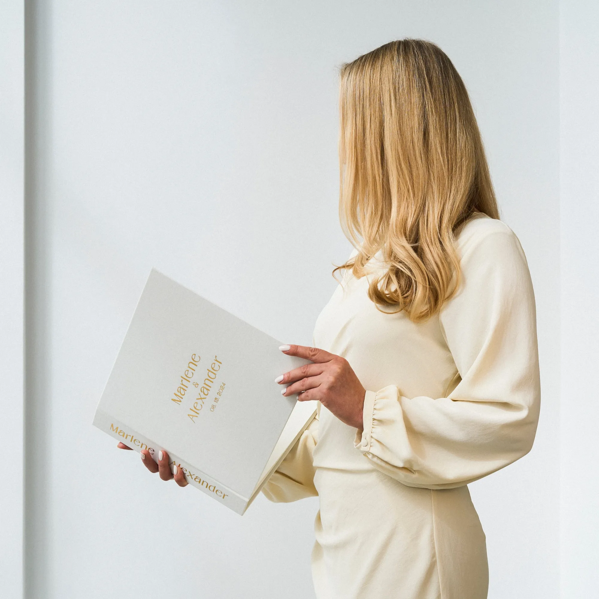 Silky White   Real Gold | Guest Book
