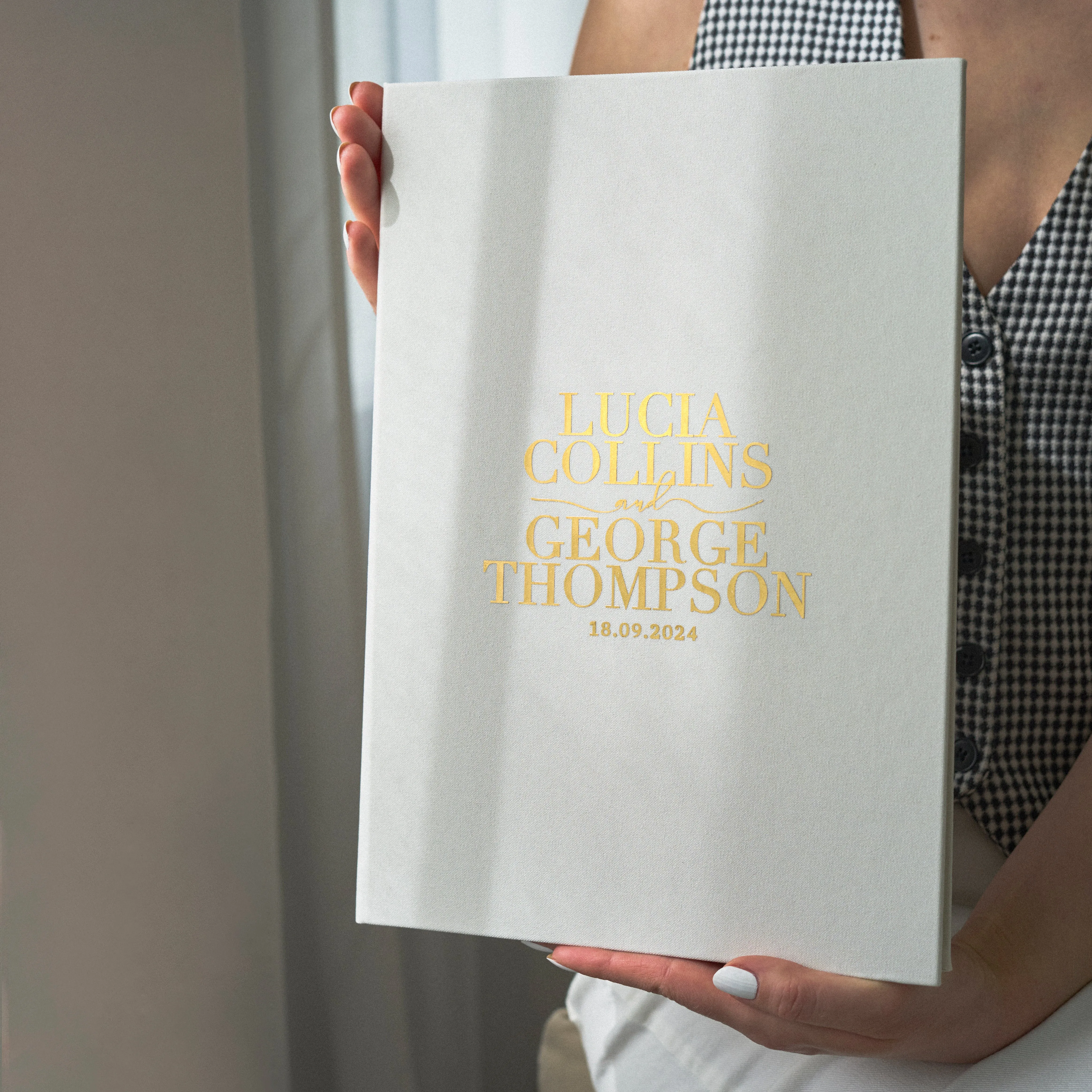Silky White   Real Gold | Guest Book