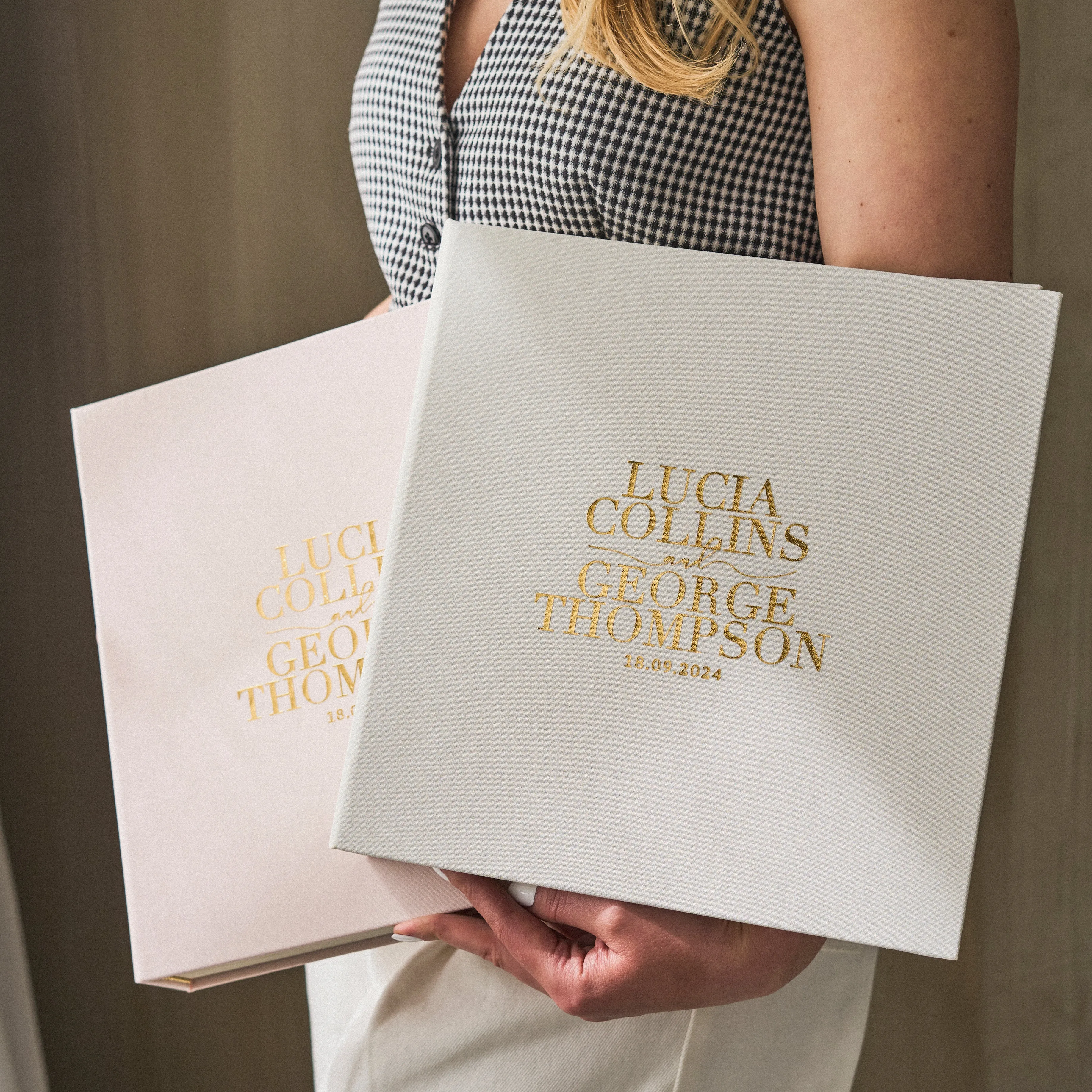 Silky White   Real Gold | Guest Book