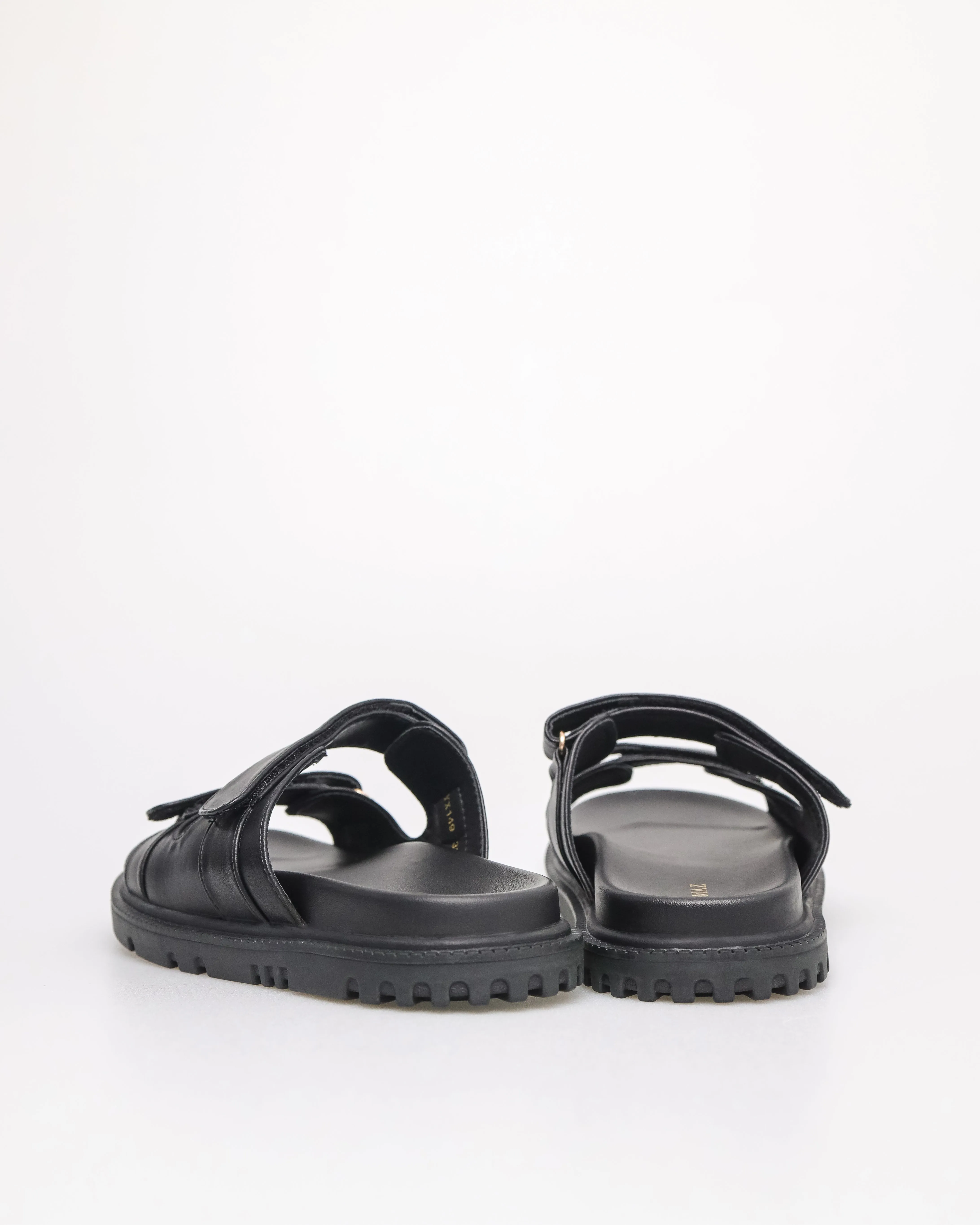 Tomaz YX149 Ladies Buckle Sandals (Black)