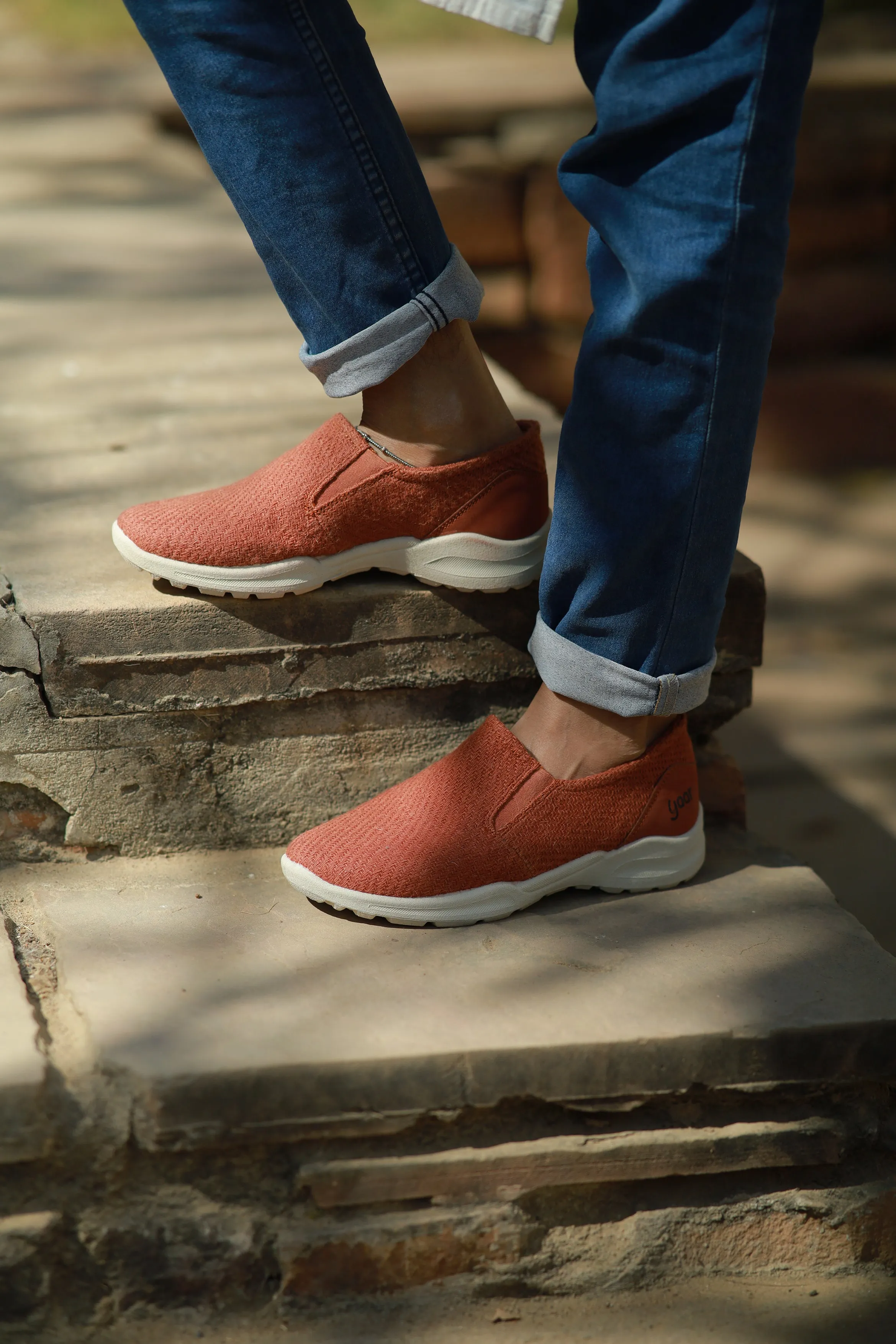 yaar - Rust - Urban Essentials