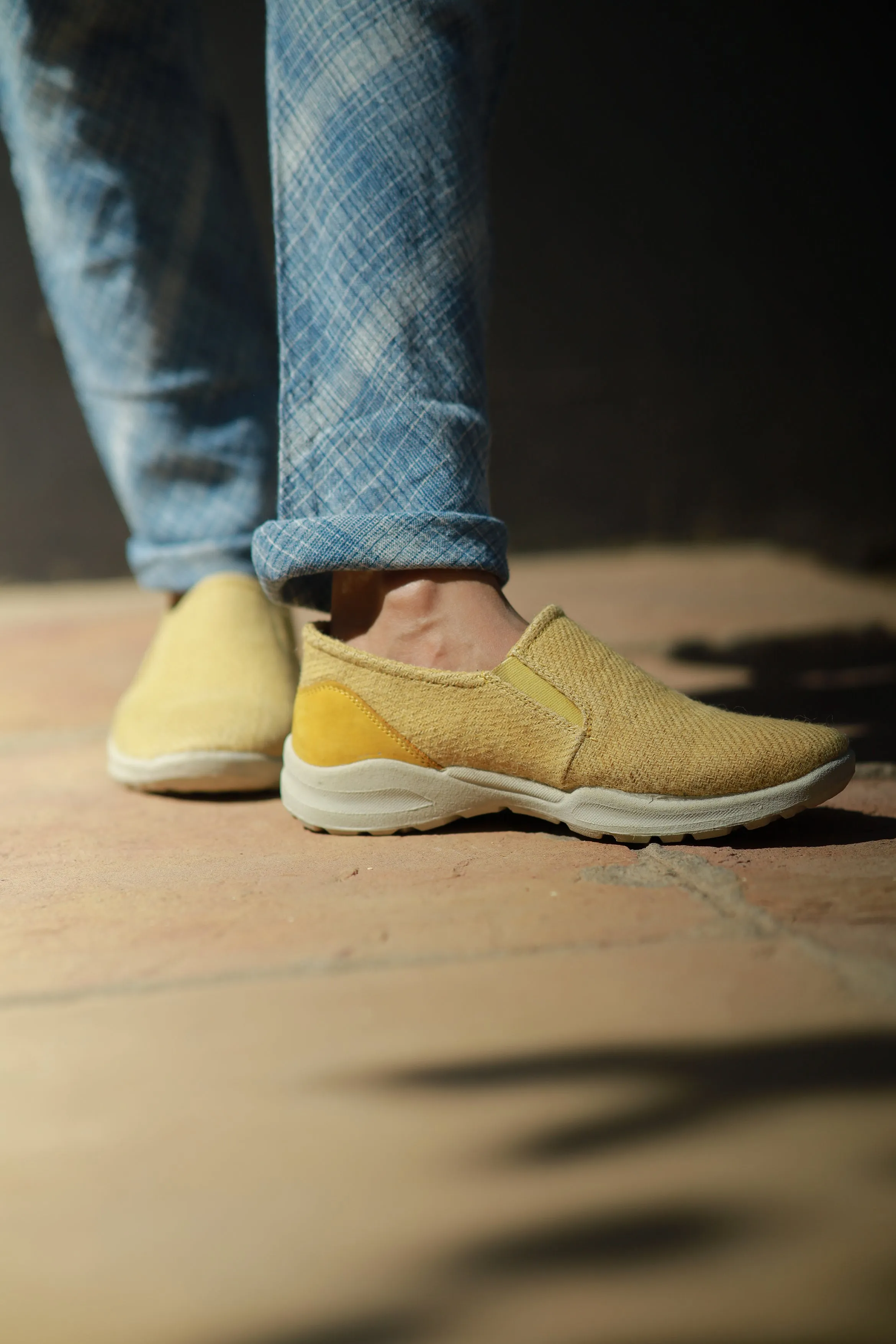 yaar - Rust - Urban Essentials