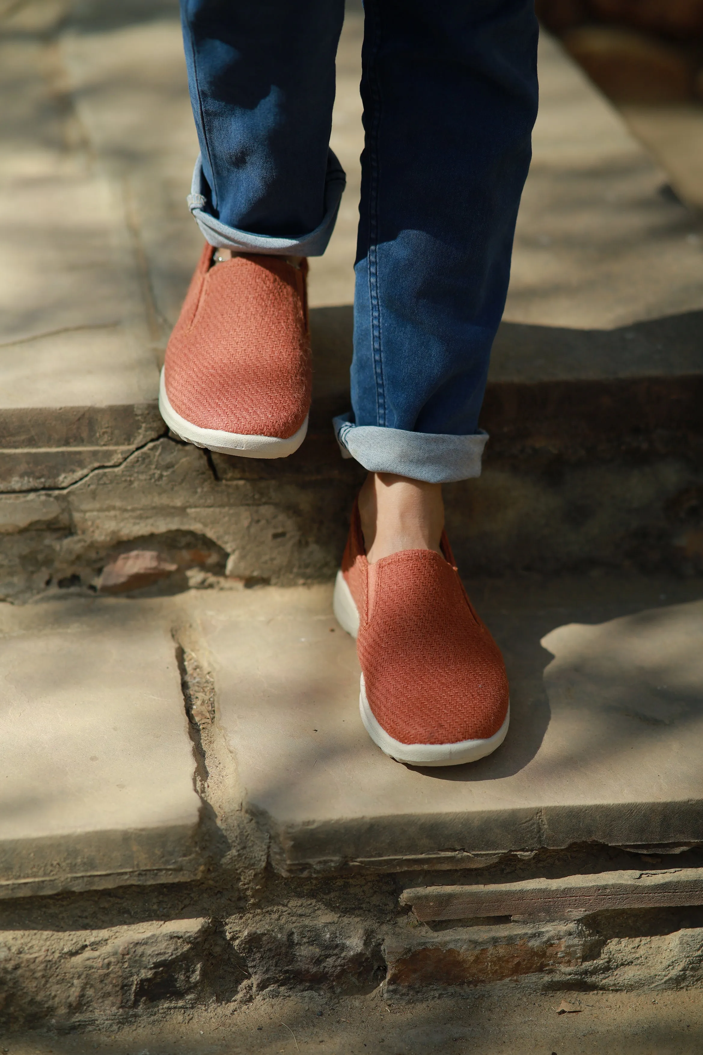 yaar - Rust - Urban Essentials
